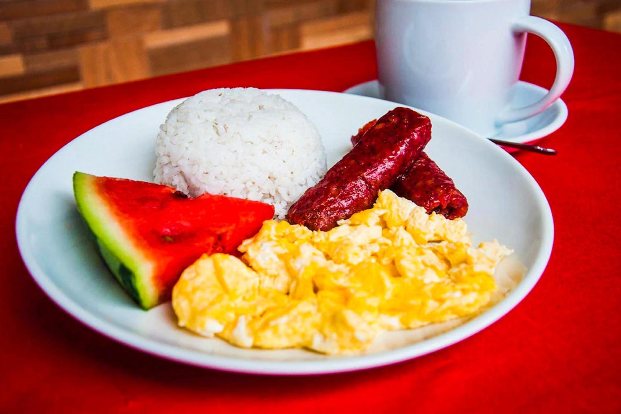 Mbg Travellers Inn Powered By Cocotel Puerto Princesa Kültér fotó